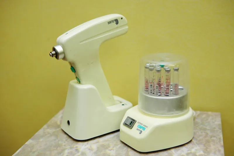 写真：電動麻酔器